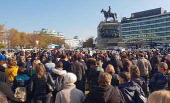 Rallies in Bulgaria: “New bill on religion brings us back to Communism!”